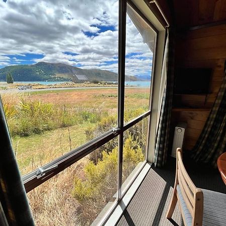 Church House Beside The Lake Lake Tekapo Exterior foto